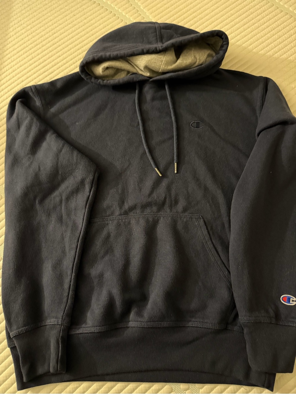 Champion Men’s Navy-Black Pullover Hoodie Size M